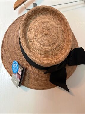 Tula BNWT Straw Sun Hat with Black Bow